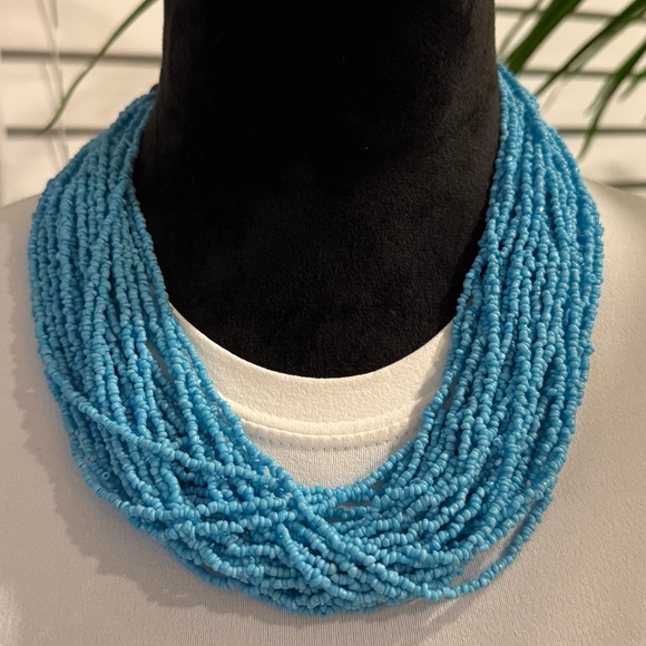 The Unbranded Brand Jewelry - NWOT, GLASS BEAD NECKLACE